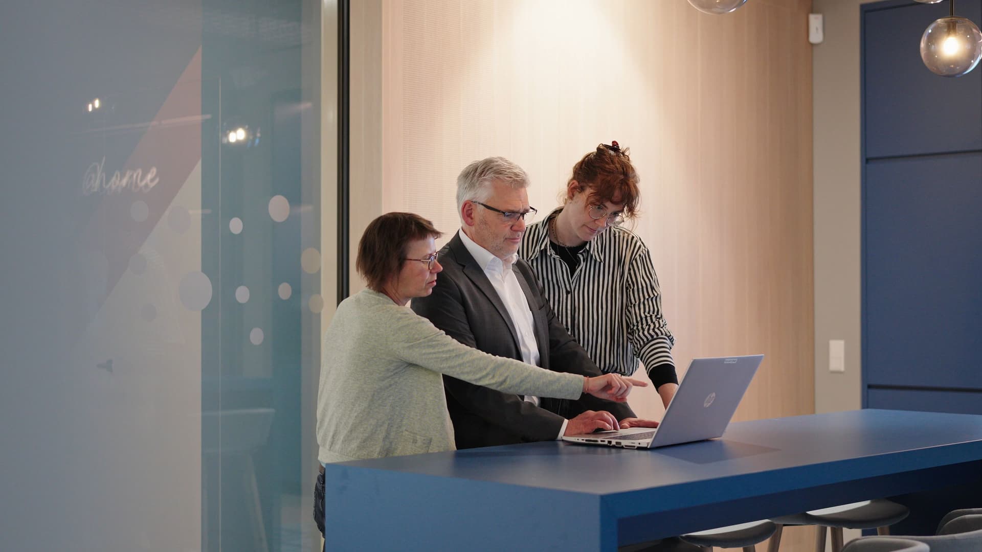 https://cms.digiwoh.de/uploads/AMPEERS_ENERGY_Case_Study_4_K_0_02_16_22_d9b57d4692.jpg